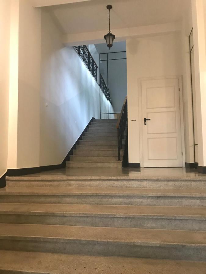 Pod Arkadami Apartment Varşovia Exterior foto